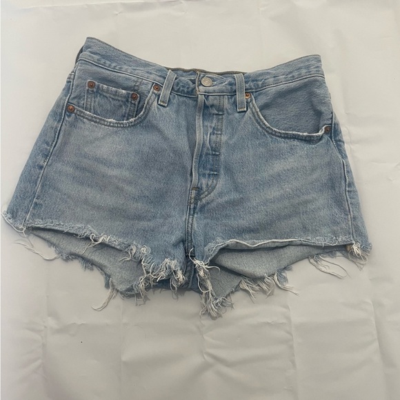 👖 Levi’s High-Waisted Distressed Button-Up Denim Shorts – Women’s Size 27 👖 - Picture 6 of 11